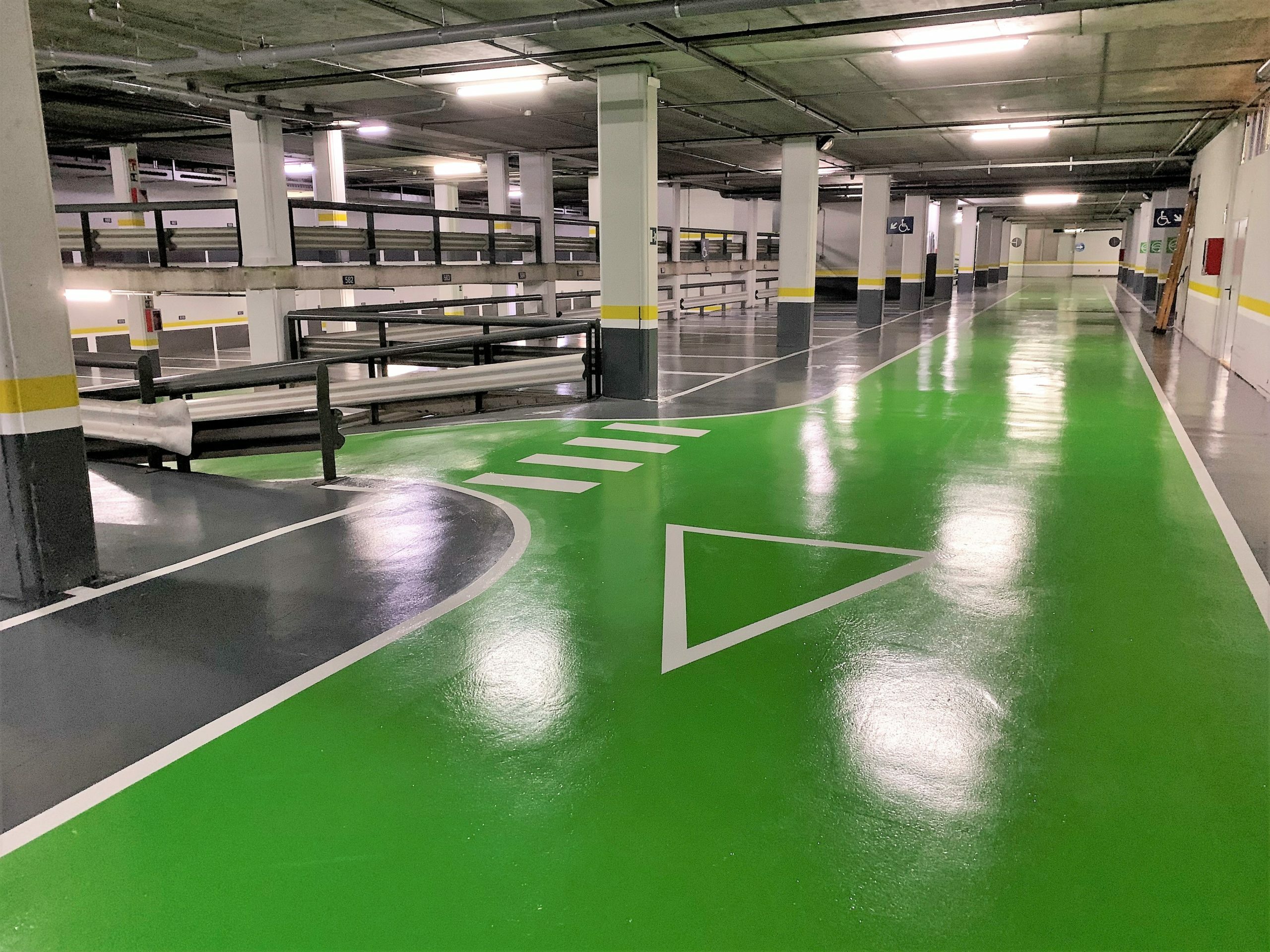 PISO EPÓXICO EN SUBTERRÁNEO